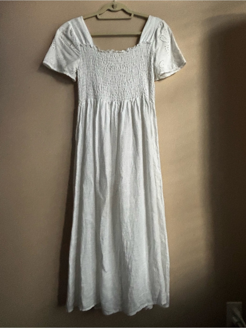 Wiya Italy Linen White Smocked Eyelet Sleeve Dress Sz S/M - Picture 3 of 9